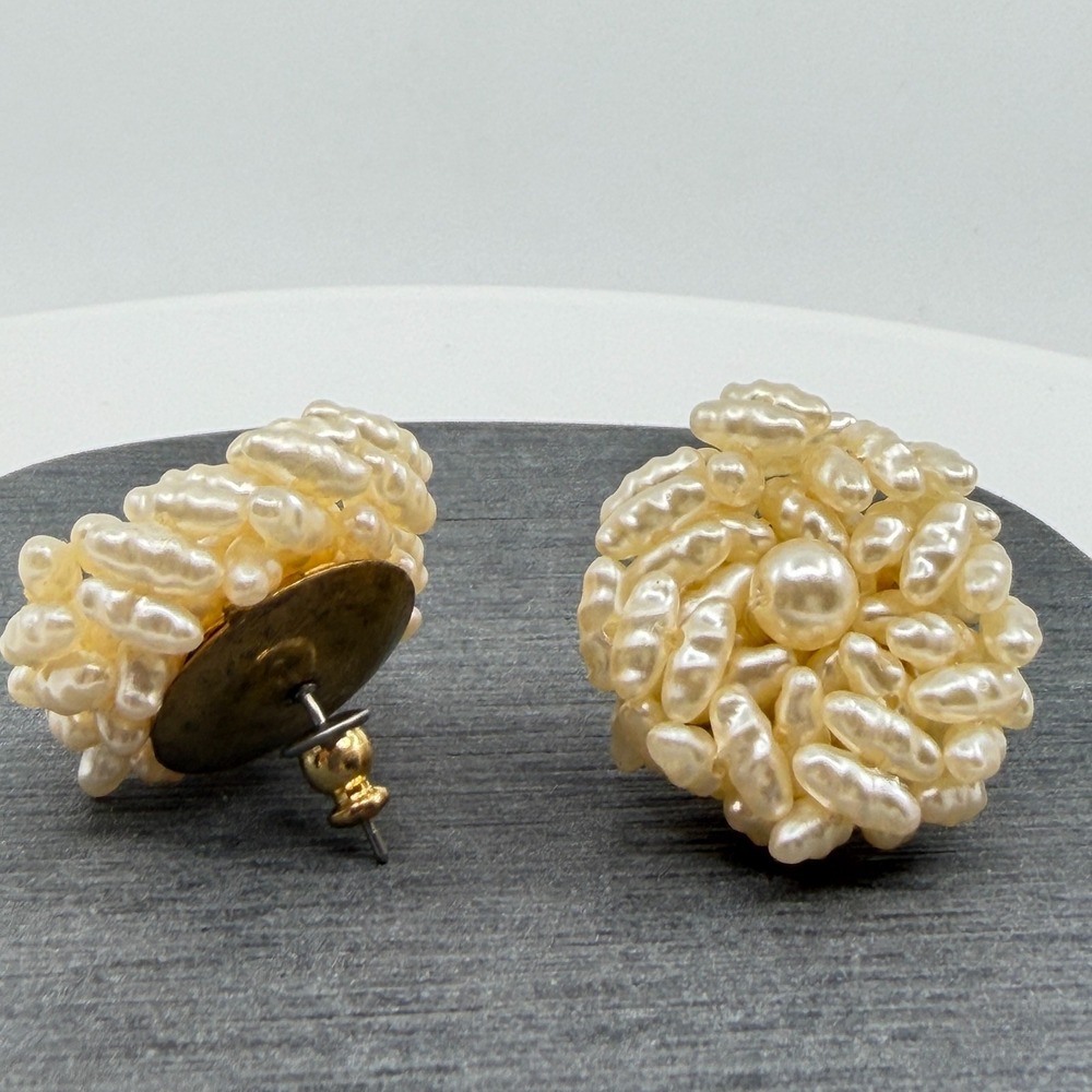 Cream Rice Pearl Cluster Flower Stud Earrings Gold Tone Coquette Statement Gift